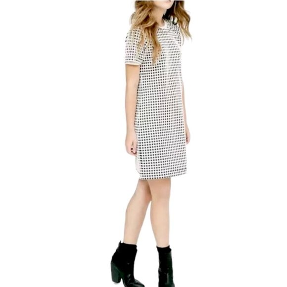 Lou & Grey Dresses & Skirts - Lou & Grey Check Navy & White Knit Shift Dress